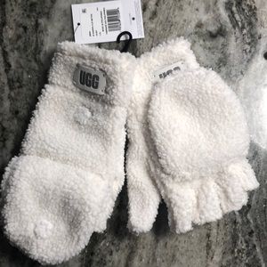 NWT UGG GLOVES